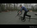 Трюки на BMX-е от Tim Knoll
